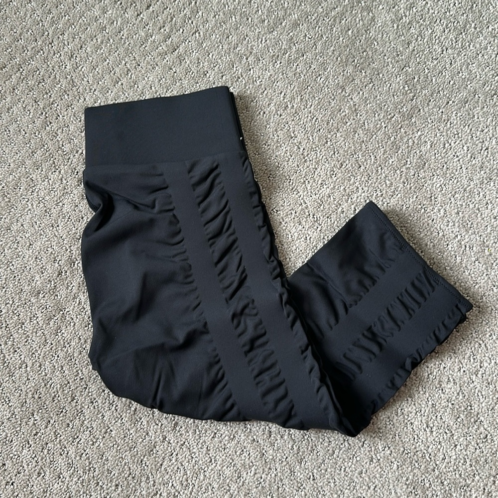 Skinnify Super Resistance Band Capri Leggings